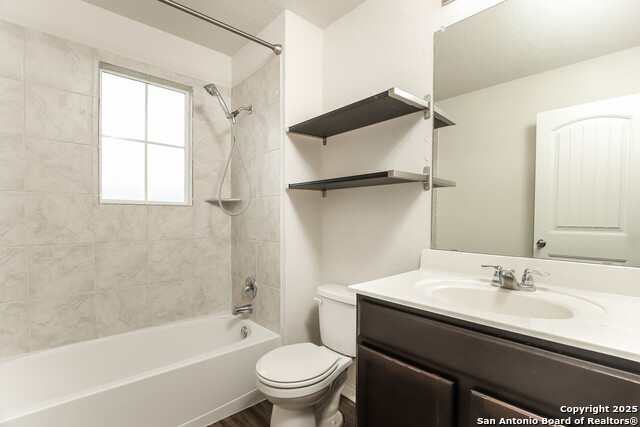 Image 18 of 24 For 2935 Thackery Grv