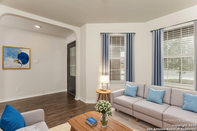 Image 5 of 24 For 2935 Thackery Grv