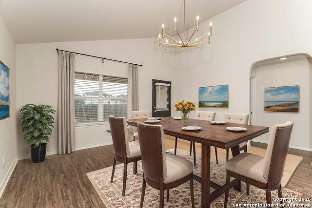 Image 7 of 24 For 2935 Thackery Grv