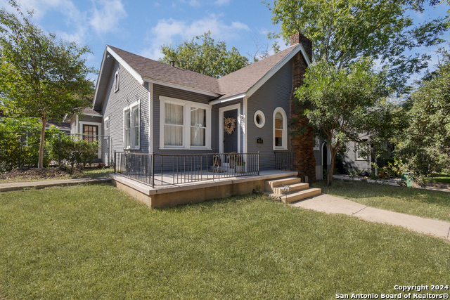 Image 32 of 32 For 414 Rosewood Ave W