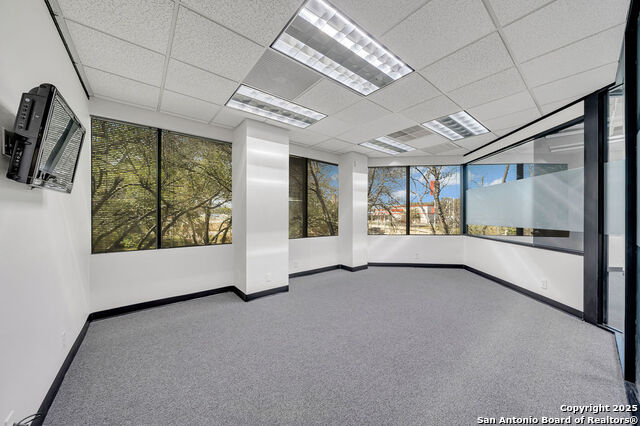 Listing photo id 6 for 4242 Medical 2
