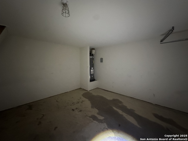 Image 26 of 30 For 6305 Daisy Way