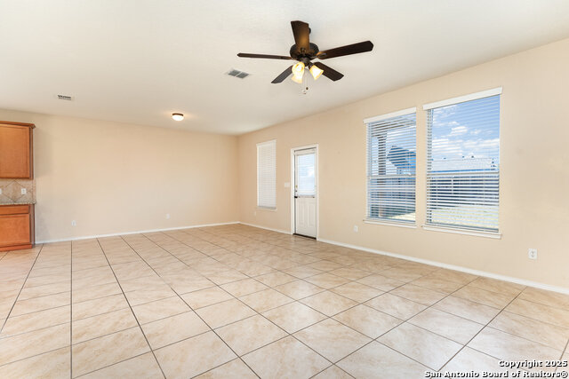Image 4 of 26 For 848 Highland