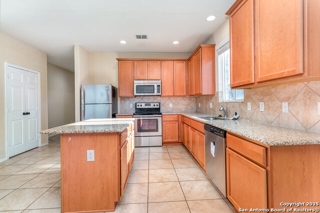 Image 8 of 26 For 848 Highland