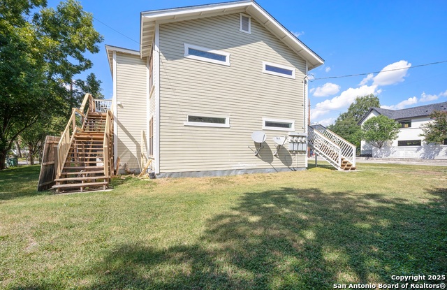 Listing photo id 13 for 224 Queen Anne Ct 1