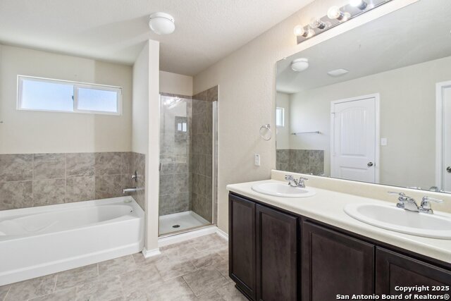 Listing photo id 12 for 7019 Aphrodite Mist