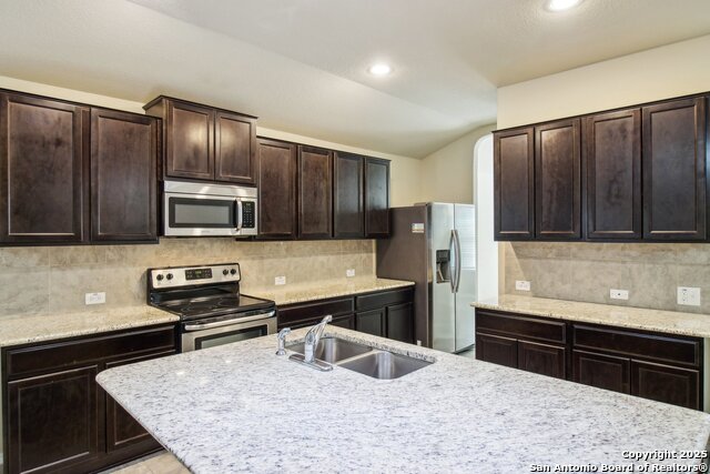 Listing photo id 6 for 7019 Aphrodite Mist