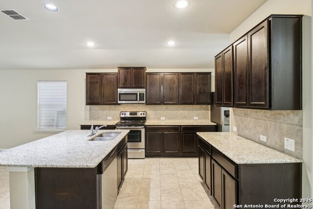 Listing photo id 7 for 7019 Aphrodite Mist