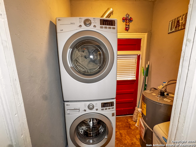 Image 16 of 25 For 1502 Rosewood Ave. W
