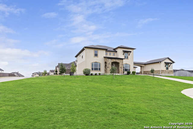 Listing photo id 0 for 6527 Tallow Way