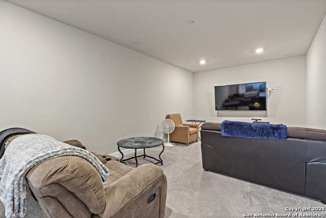Listing photo id 21 for 6527 Tallow Way