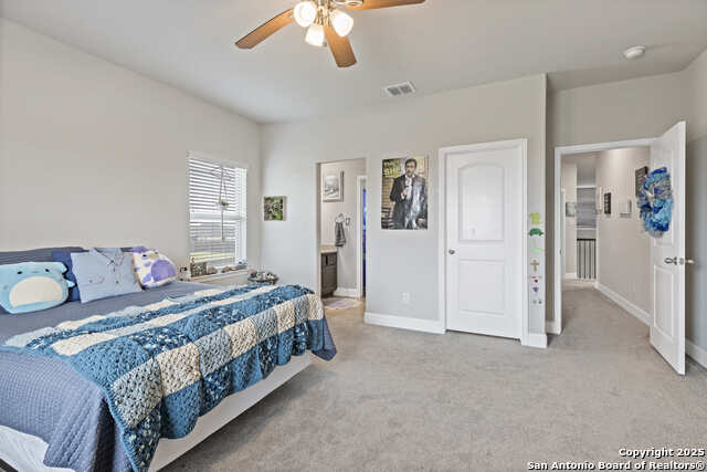 Listing photo id 25 for 6527 Tallow Way