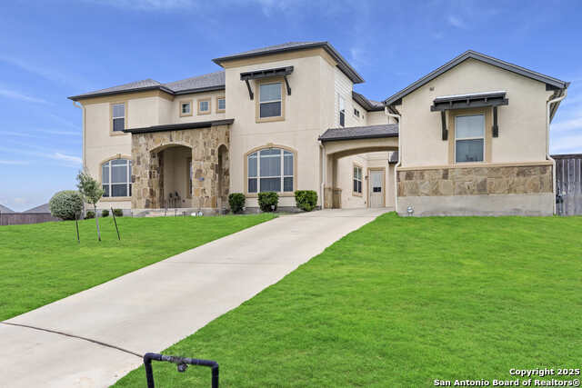 Listing photo id 1 for 6527 Tallow Way