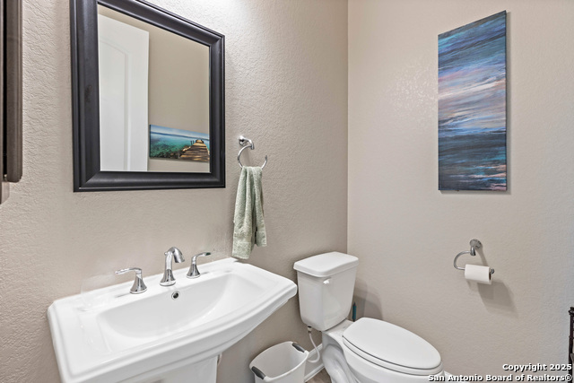 Listing photo id 32 for 6527 Tallow Way