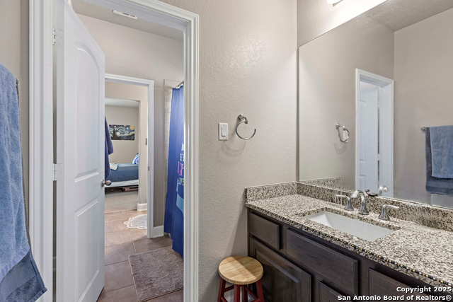 Listing photo id 37 for 6527 Tallow Way