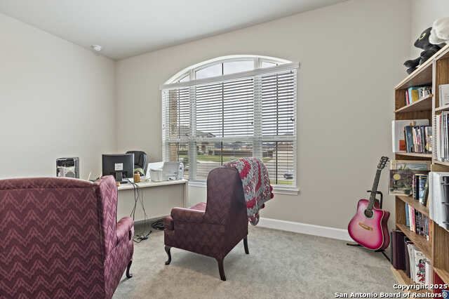 Listing photo id 7 for 6527 Tallow Way