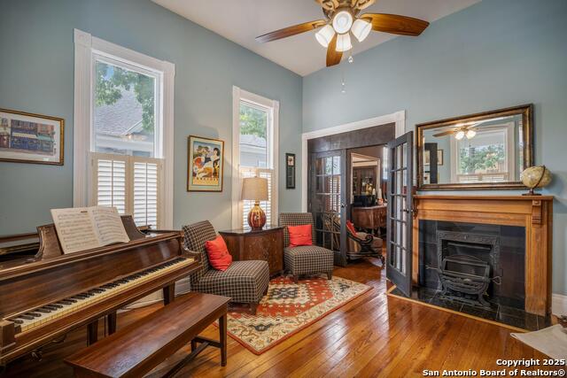 Listing photo id 7 for 225 Craig W