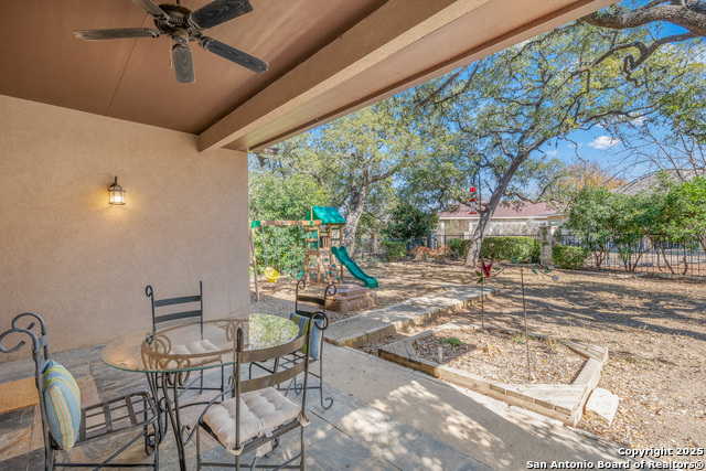 Listing photo id 24 for 2789 Indian Wells