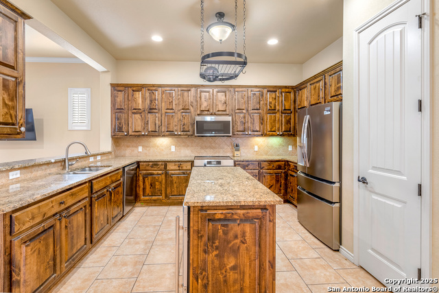 Listing photo id 2 for 2789 Indian Wells