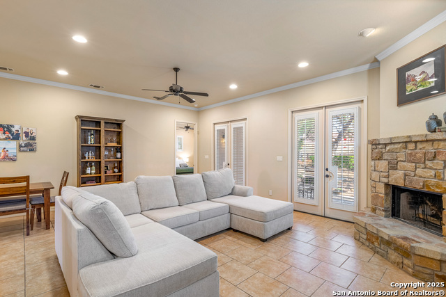 Listing photo id 5 for 2789 Indian Wells
