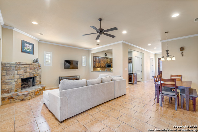 Listing photo id 6 for 2789 Indian Wells