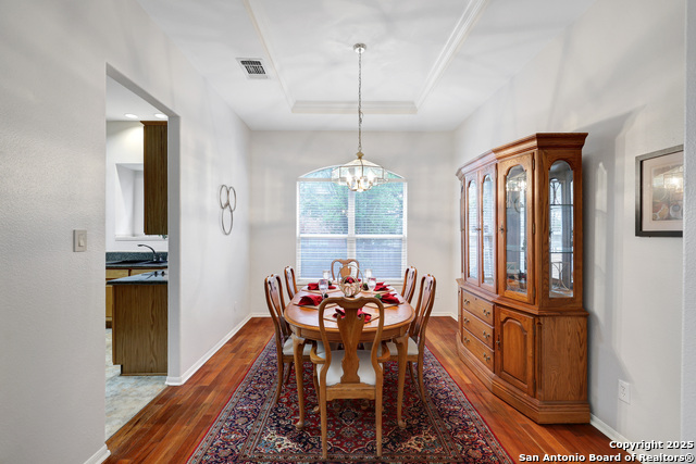 Image 12 of 39 For 522 Roble Vista