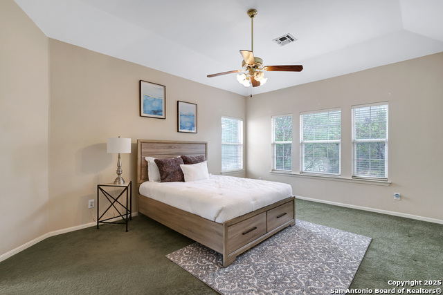 Image 18 of 39 For 522 Roble Vista