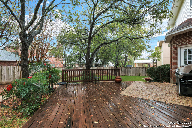 Image 28 of 39 For 522 Roble Vista