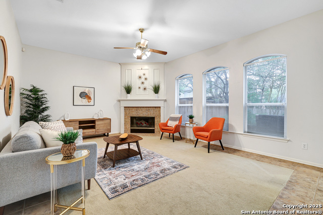 Image 5 of 39 For 522 Roble Vista