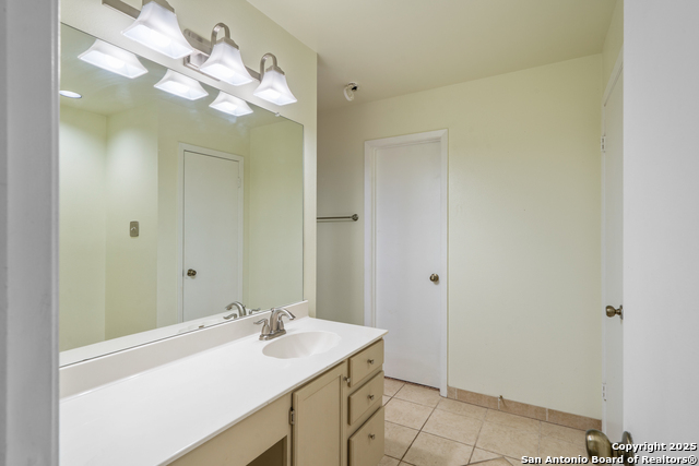 Image 21 of 30 For 15743 Lomita Springs Dr