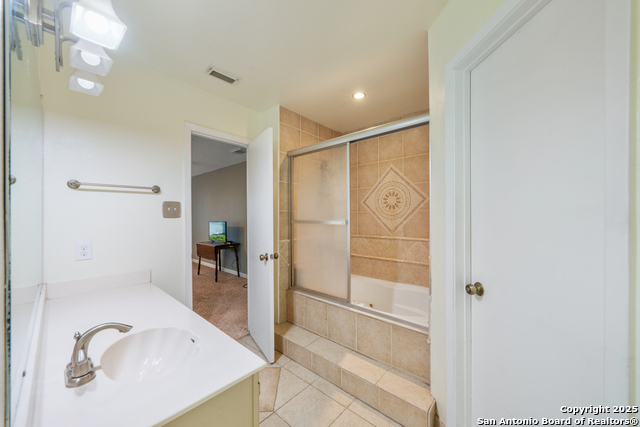 Image 22 of 30 For 15743 Lomita Springs Dr