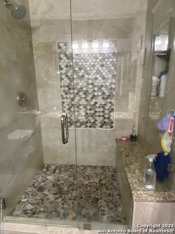 Listing photo id 15 for 4023 Ashleaf Pecan