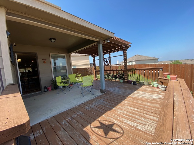 Listing photo id 20 for 4023 Ashleaf Pecan