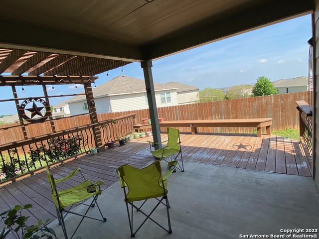 Listing photo id 21 for 4023 Ashleaf Pecan