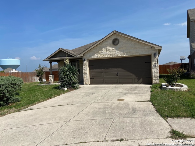 Listing photo id 1 for 4023 Ashleaf Pecan