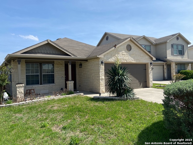 Listing photo id 3 for 4023 Ashleaf Pecan