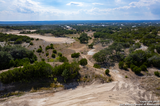 Image 14 of 17 For 34176 Mayer Oaks