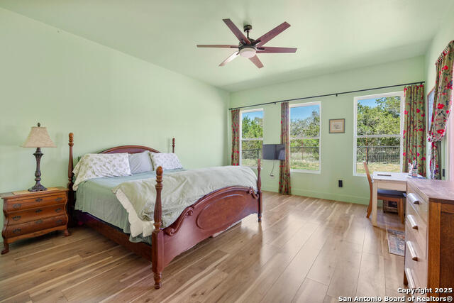 Image 15 of 31 For 122 Alex Jordan W