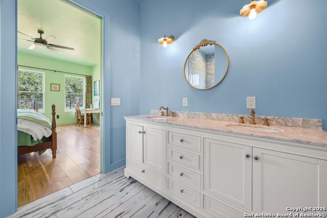 Image 17 of 31 For 122 Alex Jordan W