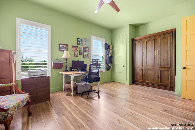 Image 19 of 31 For 122 Alex Jordan W