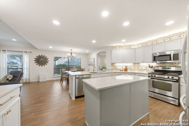 Image 10 of 36 For 415 Cattle Ranch Dr