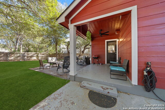 Image 31 of 36 For 415 Cattle Ranch Dr