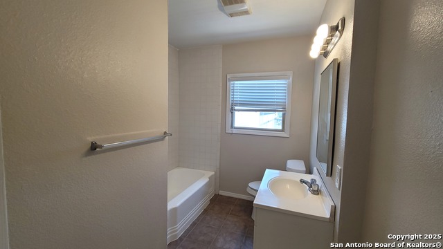 Image 11 of 16 For 137 Norwood Ct E 3