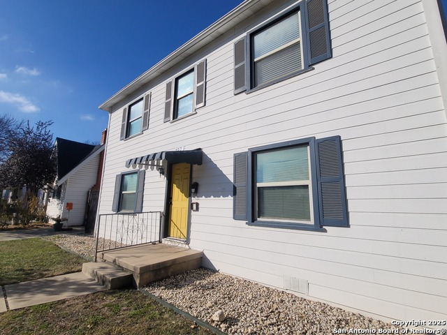 Image 2 of 16 For 137 Norwood Ct E 3