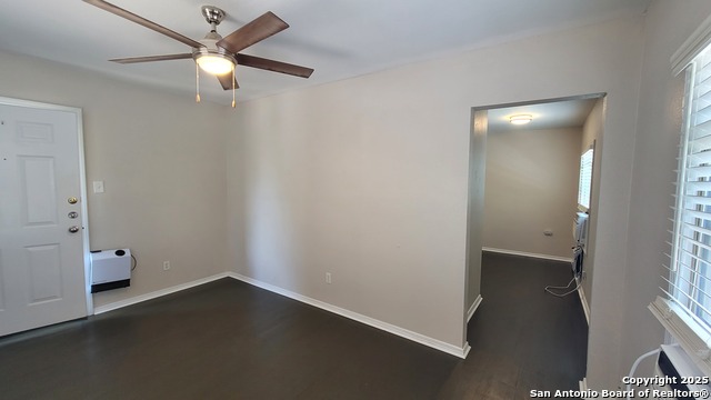 Image 5 of 16 For 137 Norwood Ct E 3