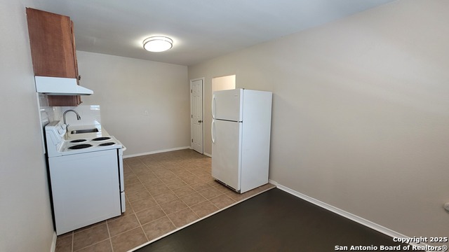 Image 6 of 16 For 137 Norwood Ct E 3
