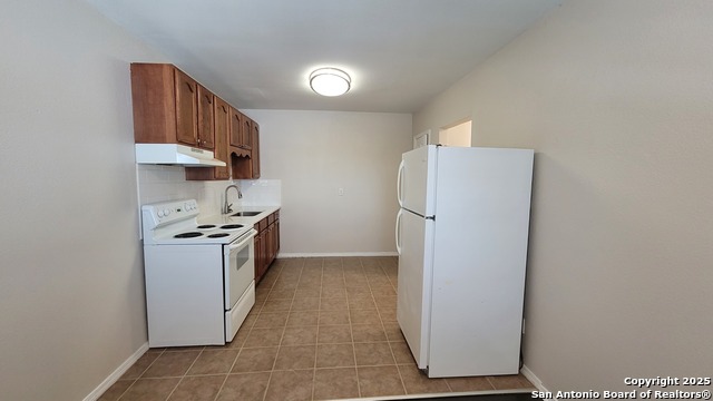 Image 8 of 16 For 137 Norwood Ct E 3