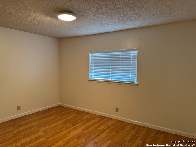 Image 17 of 23 For 12938 Maple Park