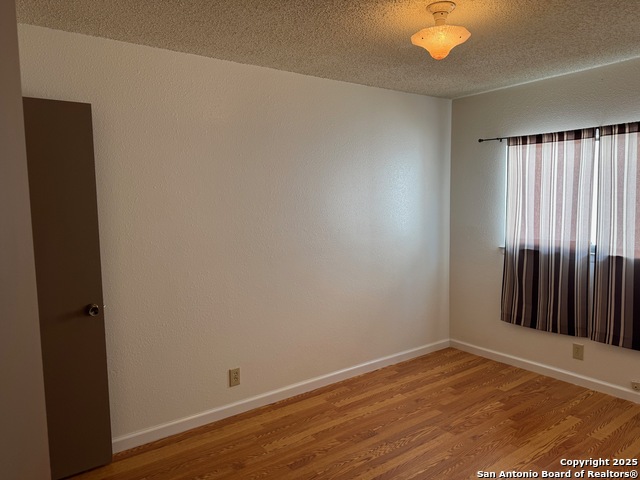 Image 18 of 23 For 12938 Maple Park