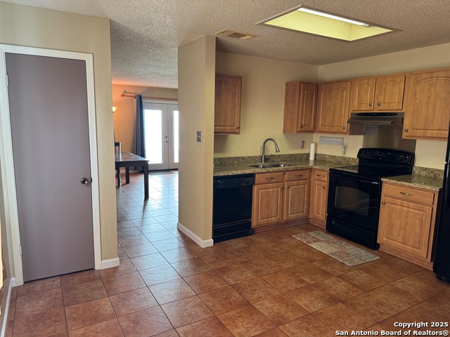Image 4 of 23 For 12938 Maple Park